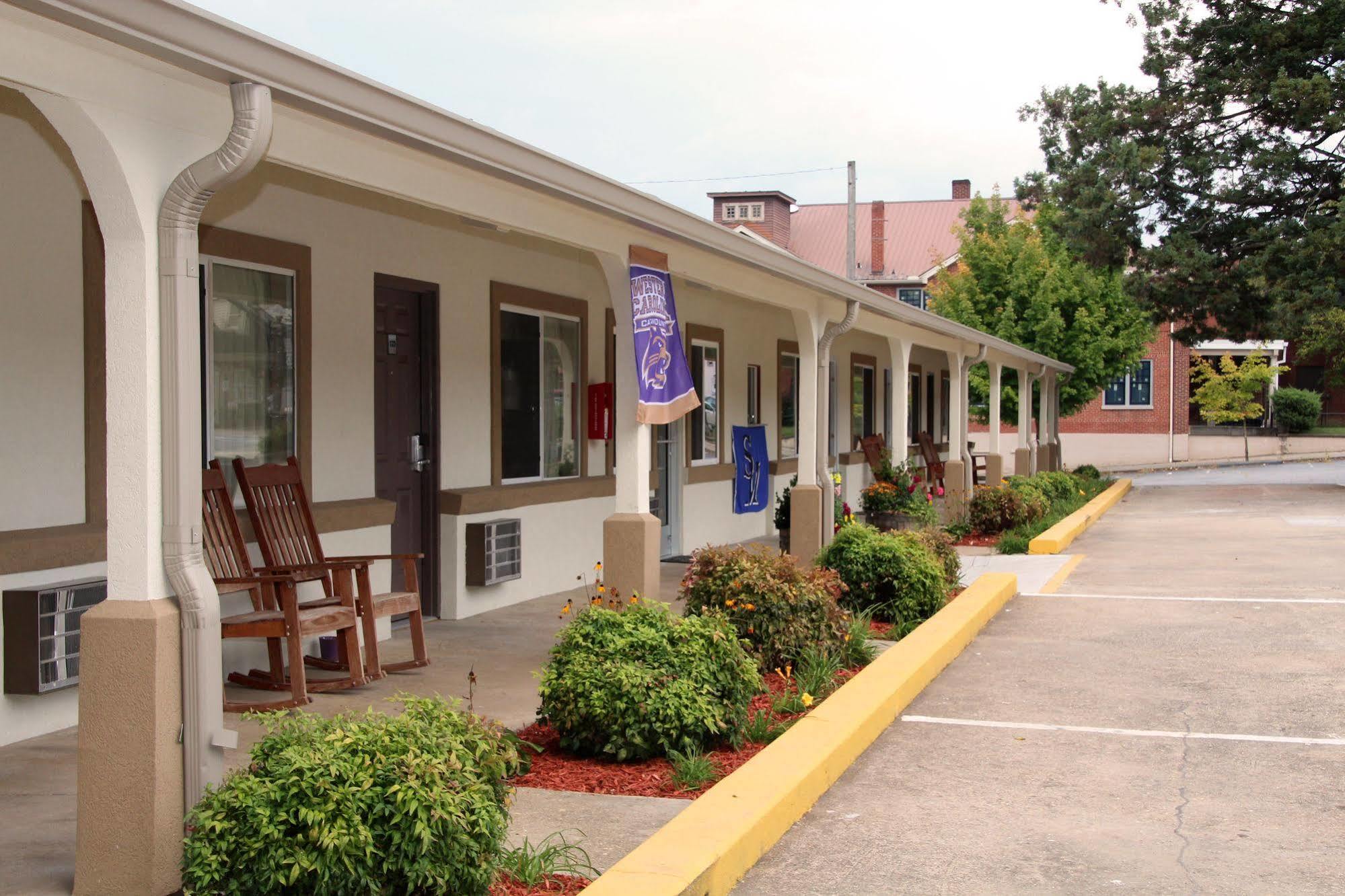 Blue Ridge Inn Сильва Экстерьер фото
